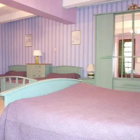 Domaine De Rode Buze Bed and breakfast 3*