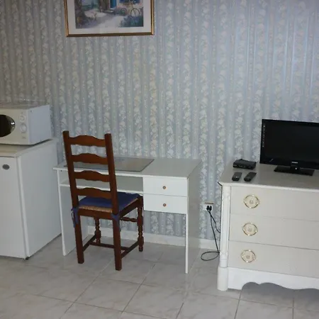 Domaine De Rode Buze Bed and breakfast Cahors