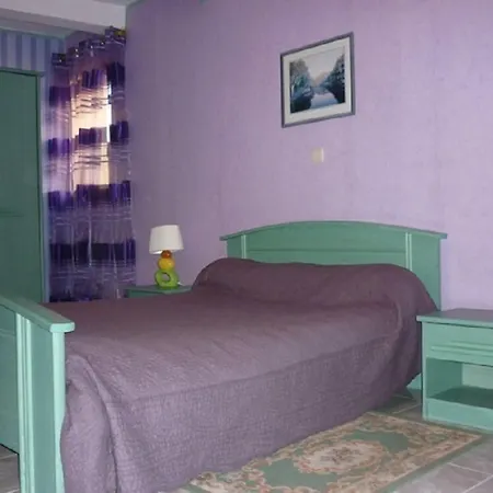 Domaine De Rode Buze Bed and breakfast 3*
